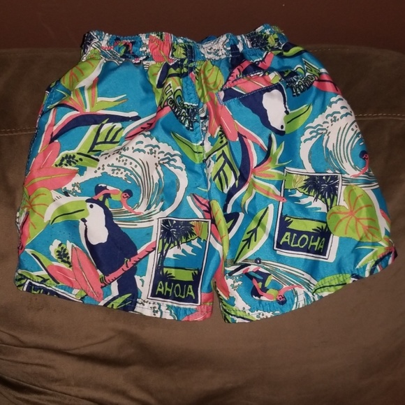 Hawaiian print 4T swim trunks - Picture 3 of 4